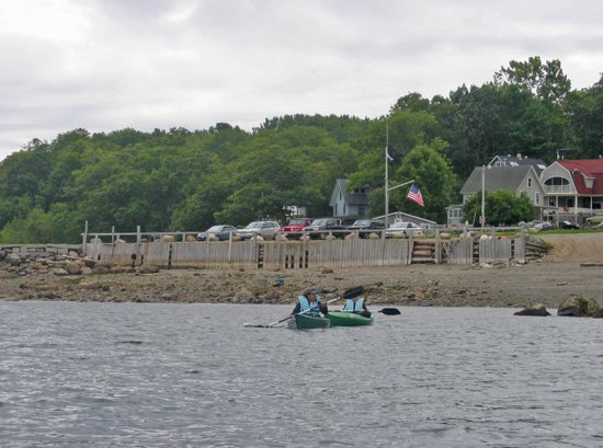 http://www.onthewaterinmaine.com/custimages/bayside3.JPG